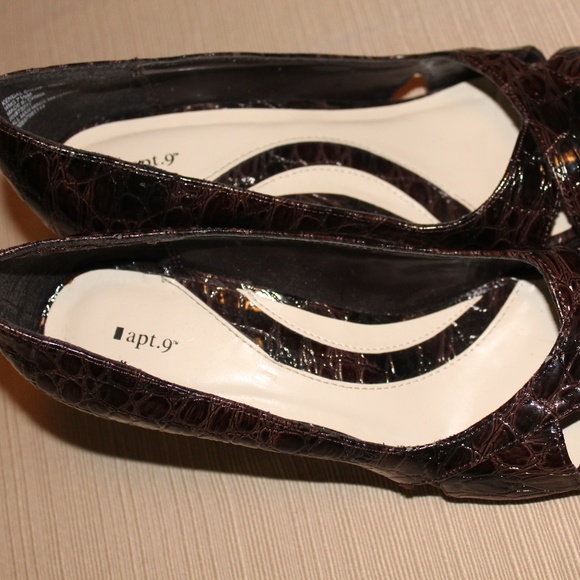 ⭐️CLEARANCE SALE⭐️ Kendal Brown Faux Crocodile Heels by Apt 9 - Picture 6 of 8